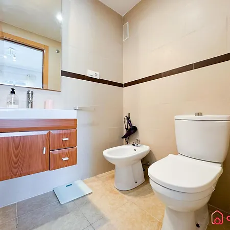 Cómodo Y Céntrico Magic World *